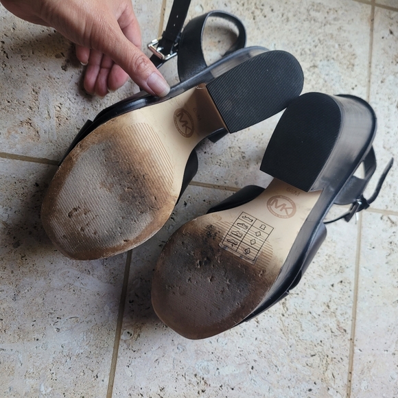 🍒MK🍒 5 INCH BLACK LEATHER CHUNKY HEELS - Picture 9 of 10